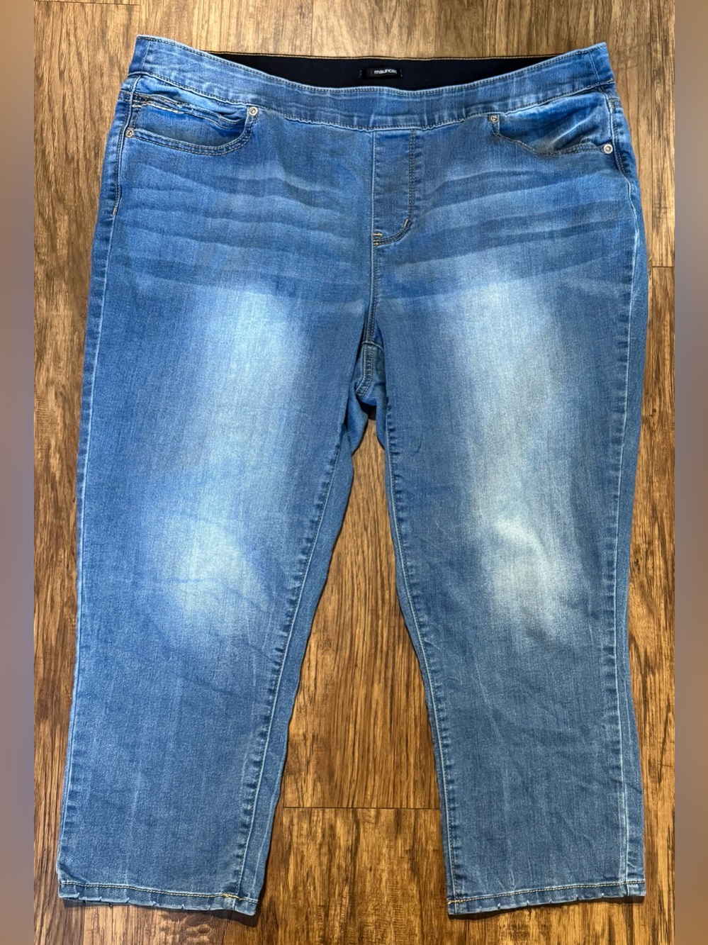 Maurice’s denim capris with elastic waist